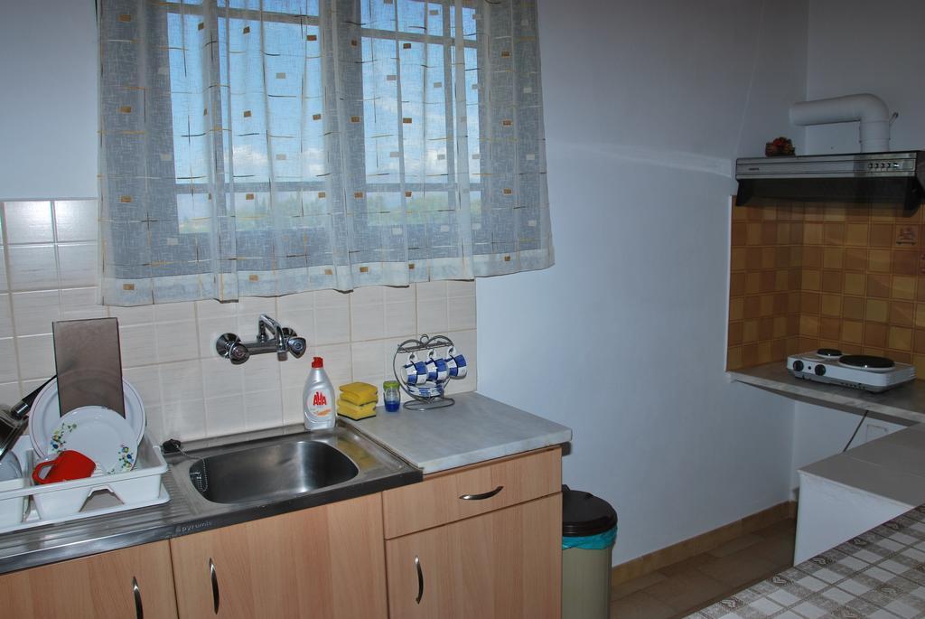 Niriton Pension Nydri  Cameră foto